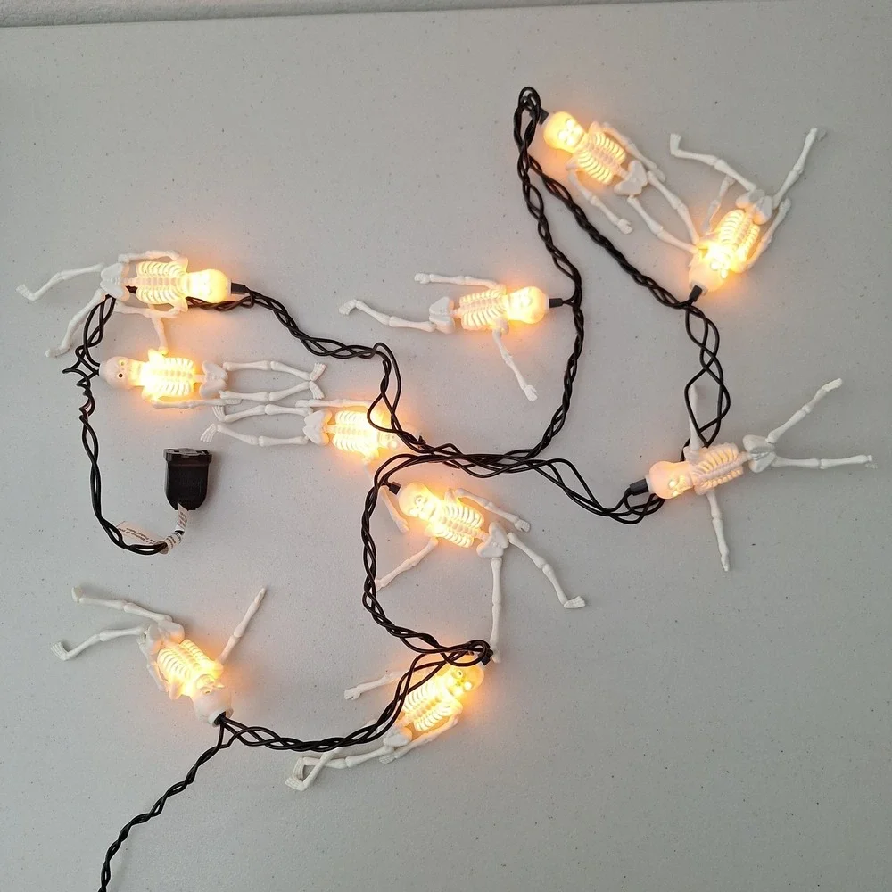 Vintage Halloween Skeleton String Lights Indoor, 10 Skeletons, 8 Foot, WORKING